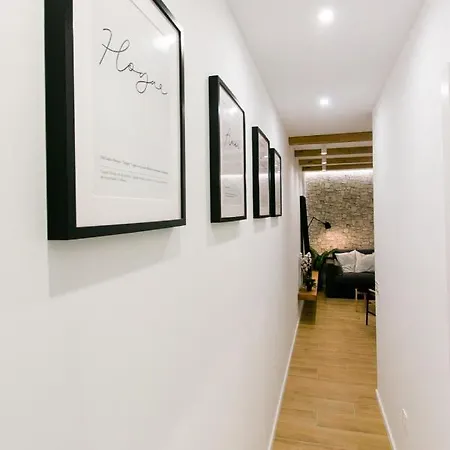 Estupendo Piso De 2 En La Gran Via. A/a. Wifi. Apartman Salamanca