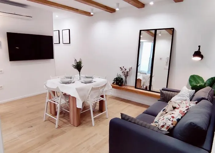 Estupendo Piso De 2 En La Gran Via. A/a. Wifi. Salamanka