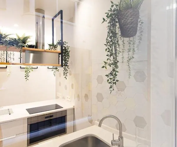 Estupendo Piso De 2 En La Gran Via. A/a. Wifi. * Salamanka